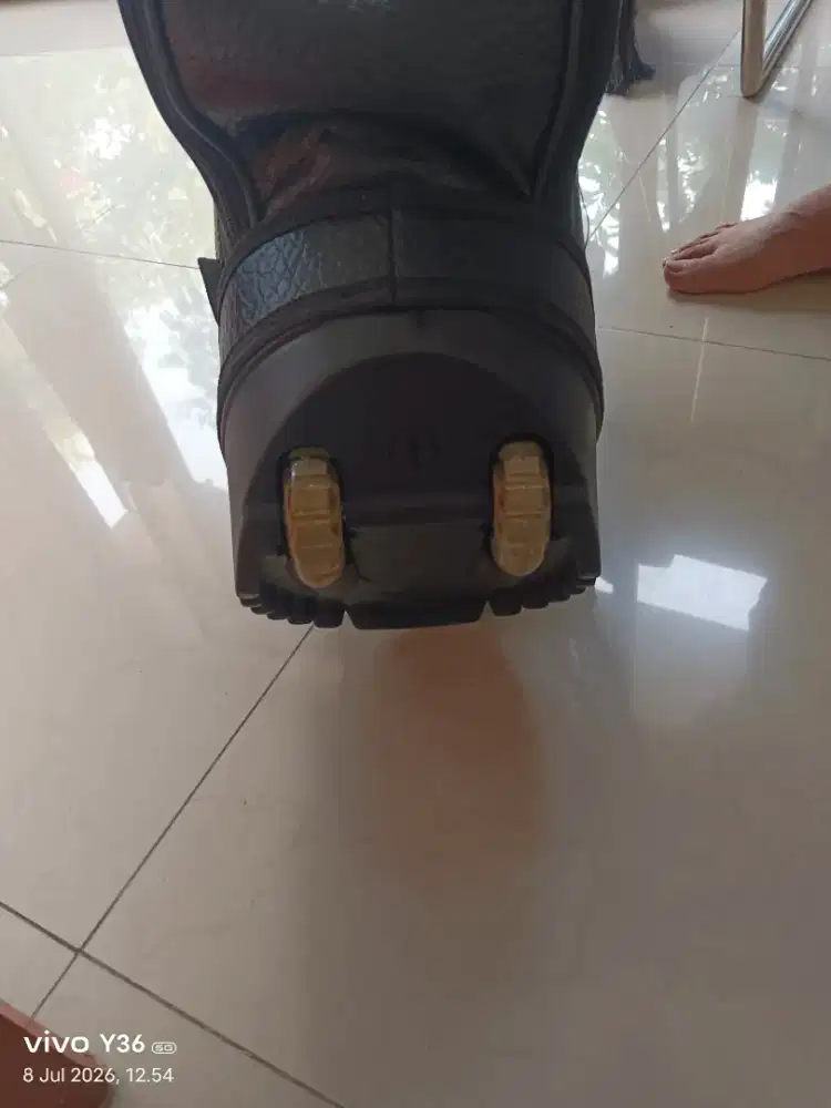 Di jual tas golf kulit