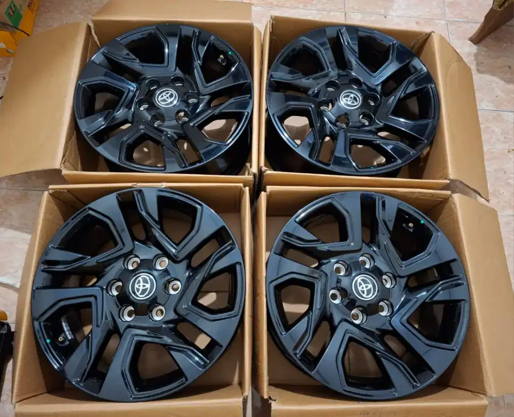 di jual velg fortuner legender r18 original