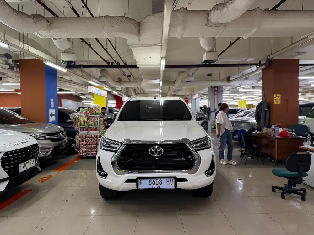 TOYOTA HILUX V 4x4 Diesel Matic 2023 Km 19 rban