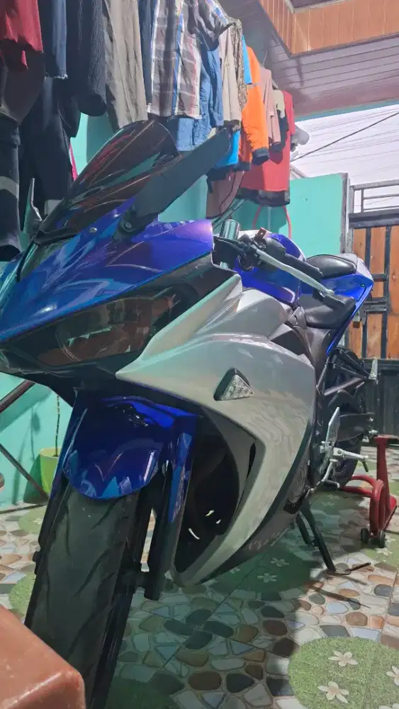 Yamaha R25 tahun 2015