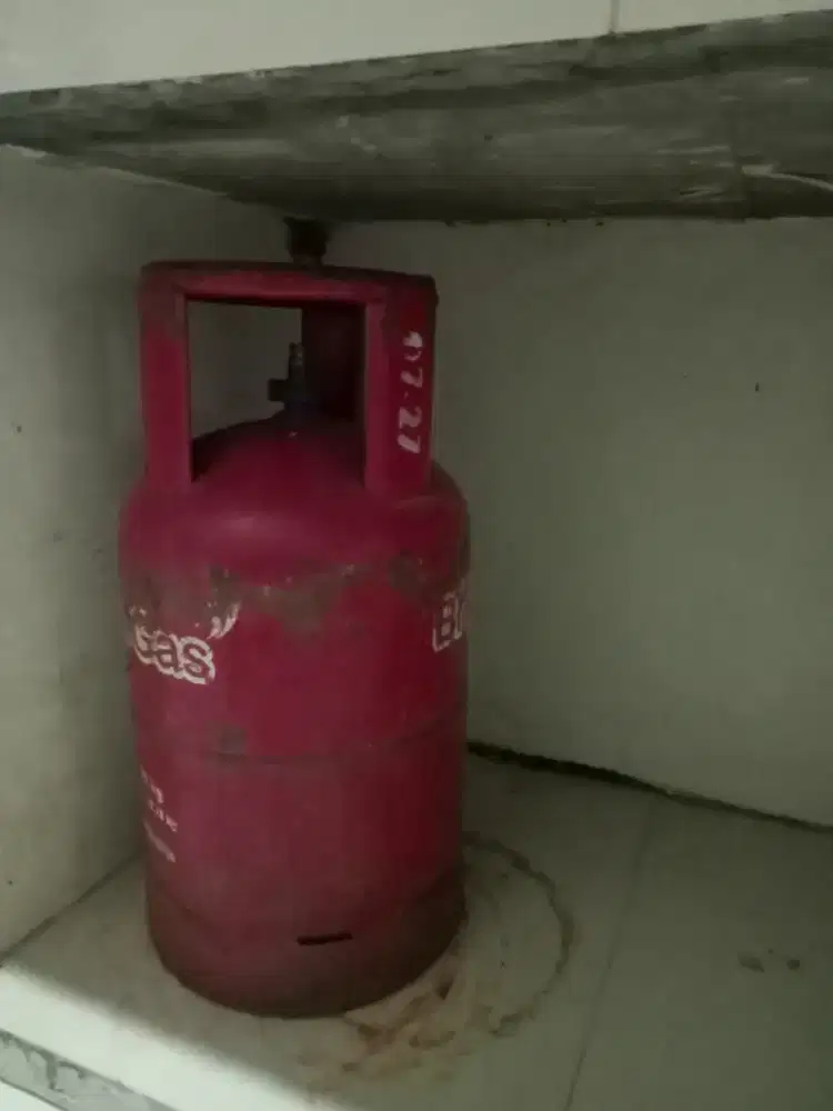 Tabung gas elpiji 12 kg pink