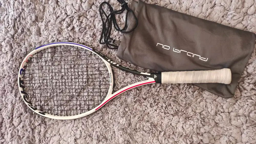 Raket tenis Tecnifibre T Fight 300RS.  Headsize 98 sq.in. Weight 305gr