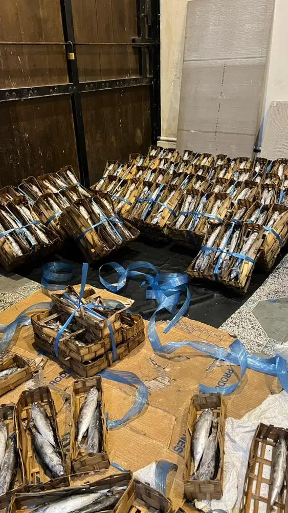 Helper serabutan produksi pindang