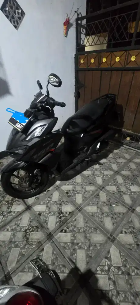 Vario 160  hitam 2023 mulus