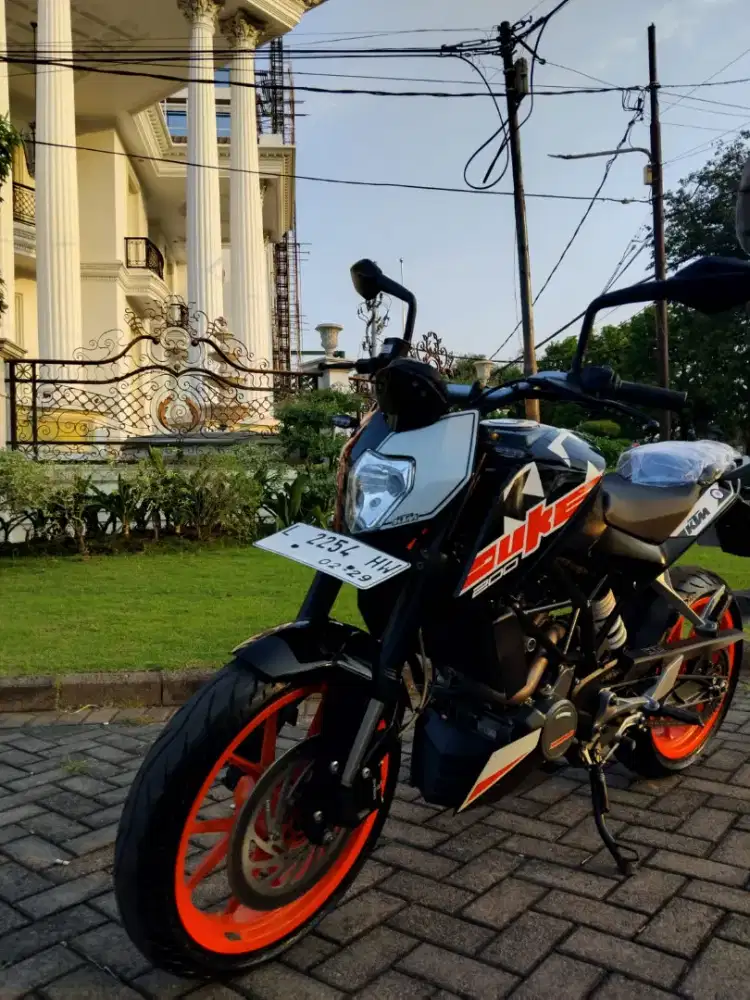 KTM DUKE 200 ISTIMEWA