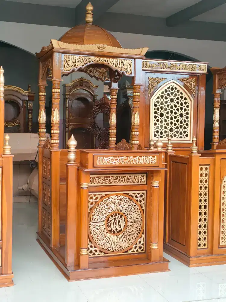 Mimbar mihrab mimbar masjid khotbah kubah atap