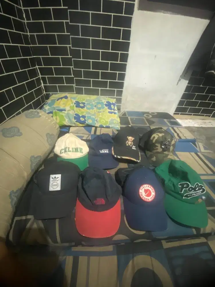 Jua berbagai macam topi brand murah