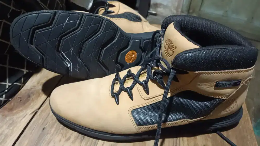 Sepatu Boot Kulit Timberland 44 - 45