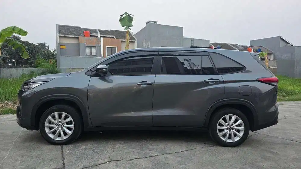 Toyota Kijang Innova 2023 Bensin