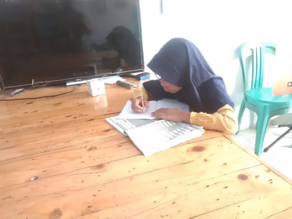 Meja makan cafe bekas