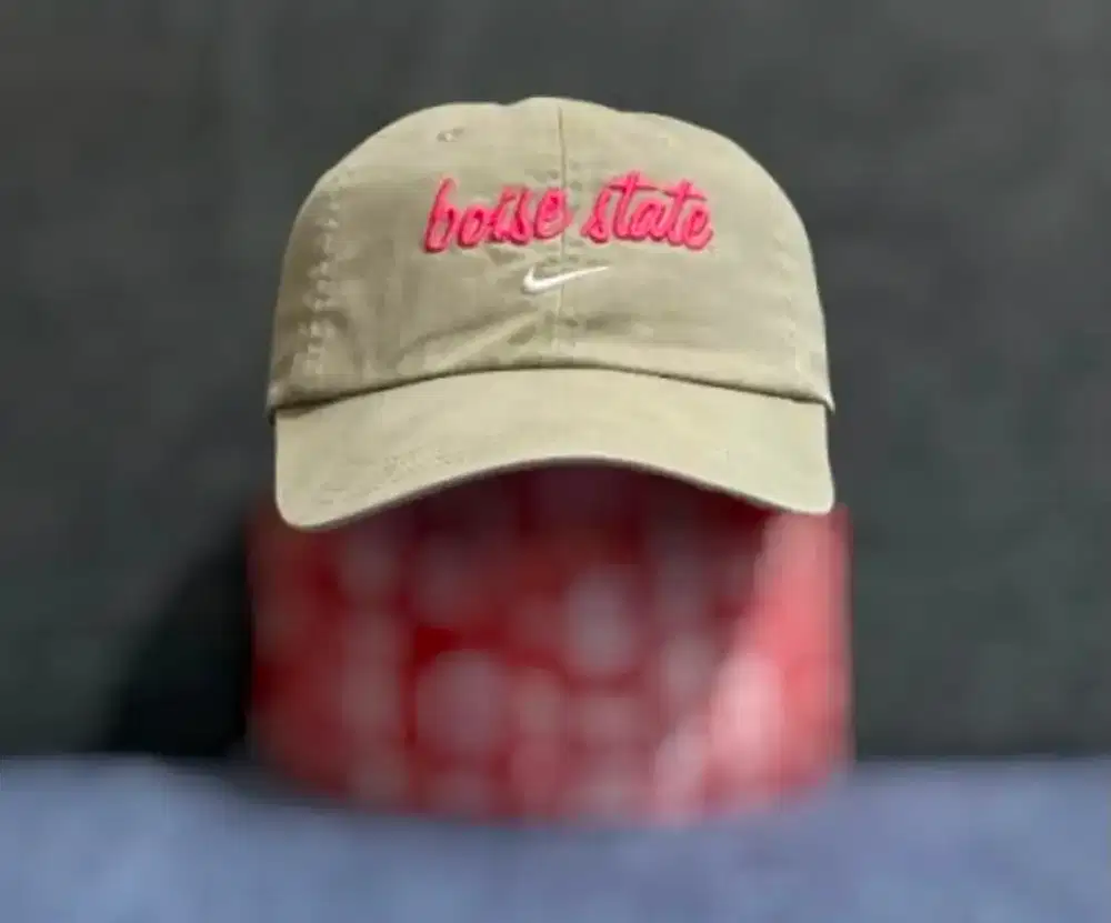 Topi Vintage Nike Team Boise State Broncos Cap Ori - Khaki Pink Second