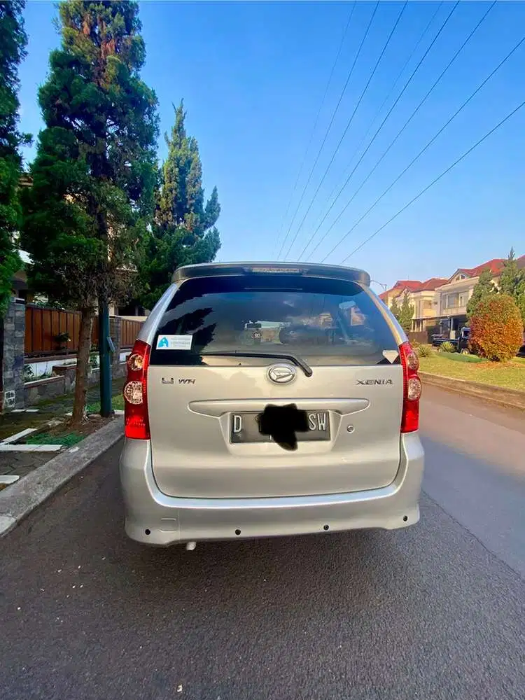 Daihatsu Xenia 2011 manual low km 75 rb