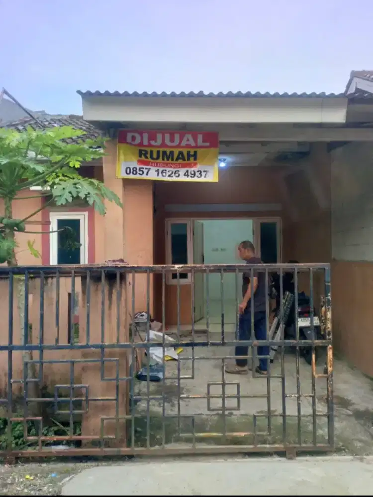 Dijual rumah dekat stasiun kereta cilebut