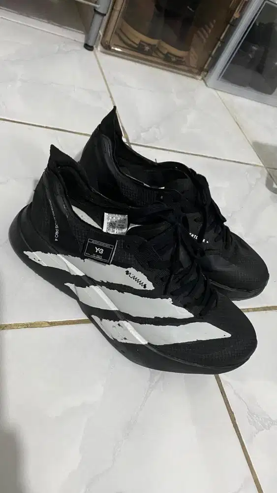 Sepatu/sneakers