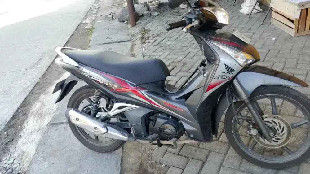 Supra x helmin injeksi 125