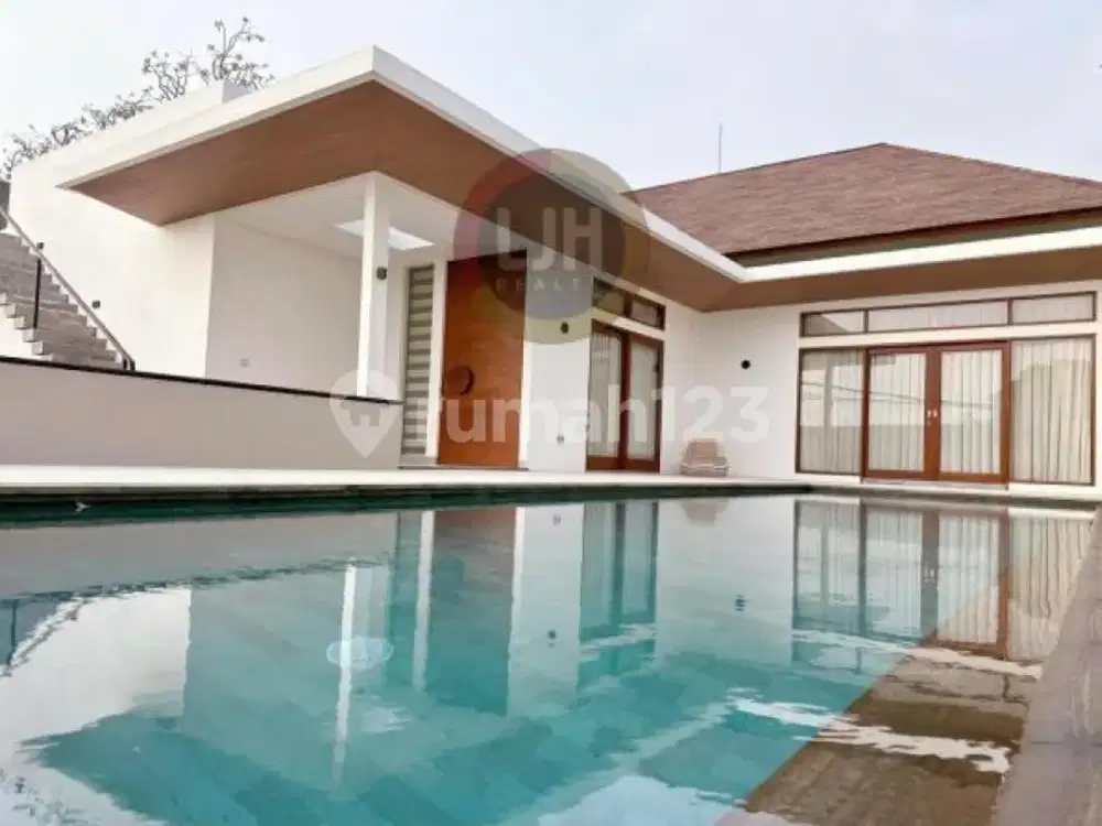 For Sale Villa Near Berawa Beach Canggu Bali
