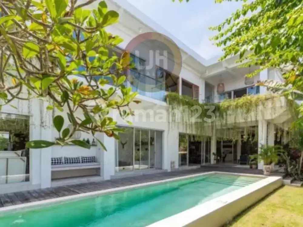 For Sale Villa Umalas Bali With Swimming Pool