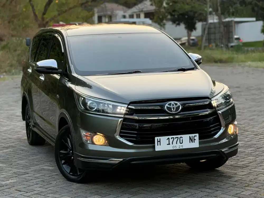 KM 60RB ! TOYOTA INNOVA VENTURER 2.0 2019 MATIC BENSIN