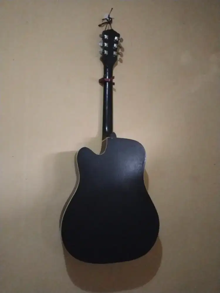 guitar mandalika
