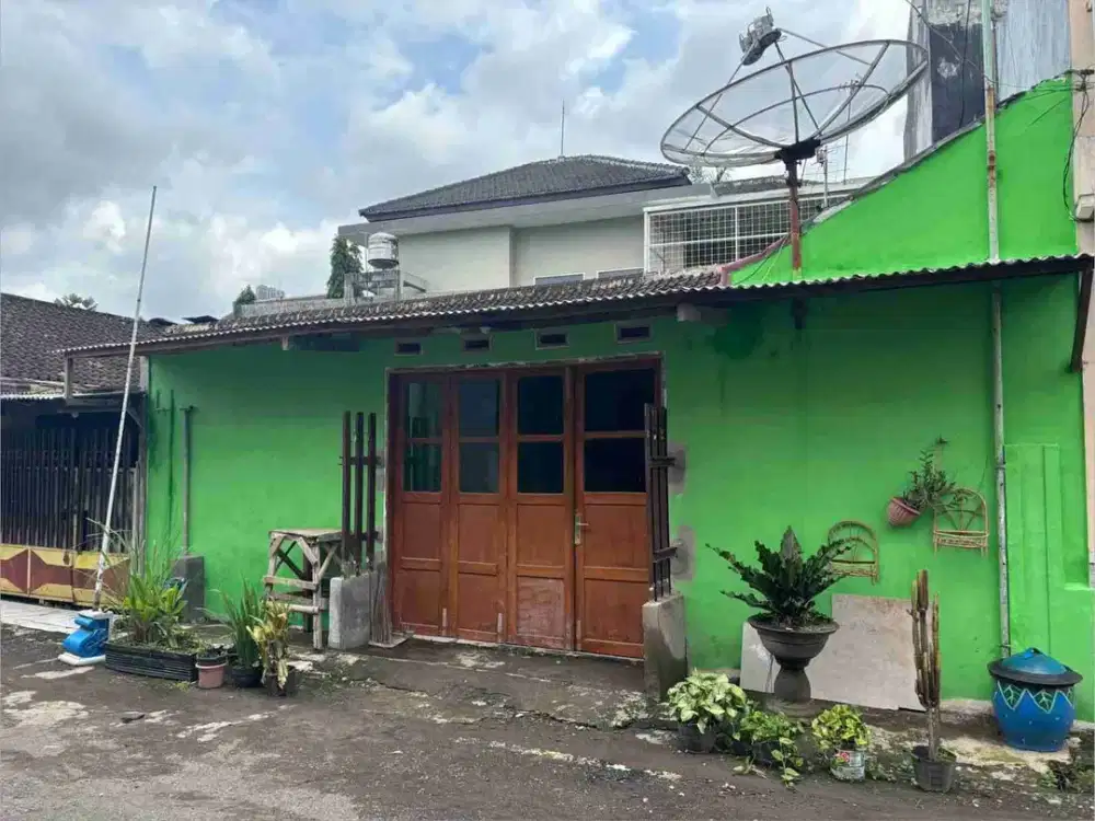 Rumah Lama dekat Kampus UB cocok Upgrade Kost di Bunga Cengkeh Soekarno Hatta