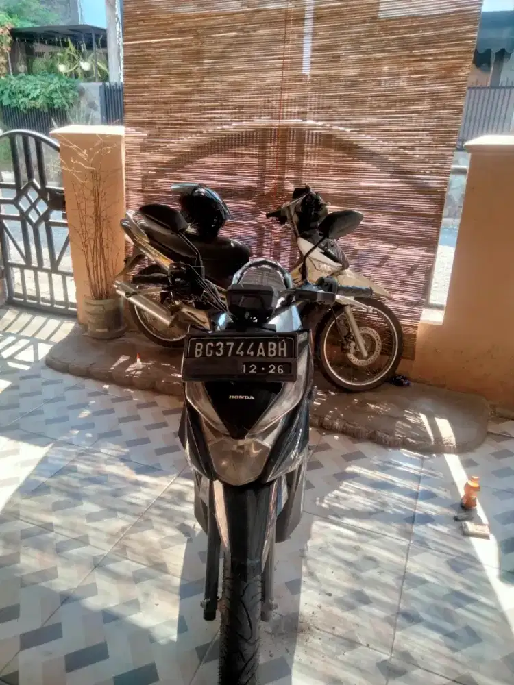 Honda beat street