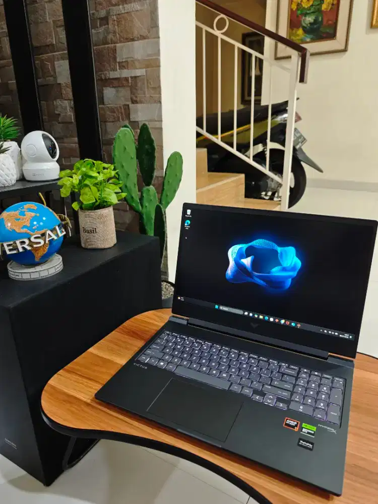Laptop Hp Victus 16 Ryzen 7 8845HS RTX4060 x rog msi nitro