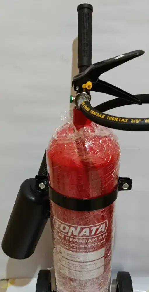 Apar CO2 Kap. 7Kg + Rangka Roda