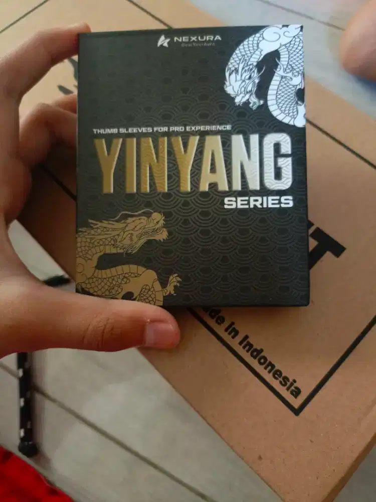 Sarung jempol nexura yinyang