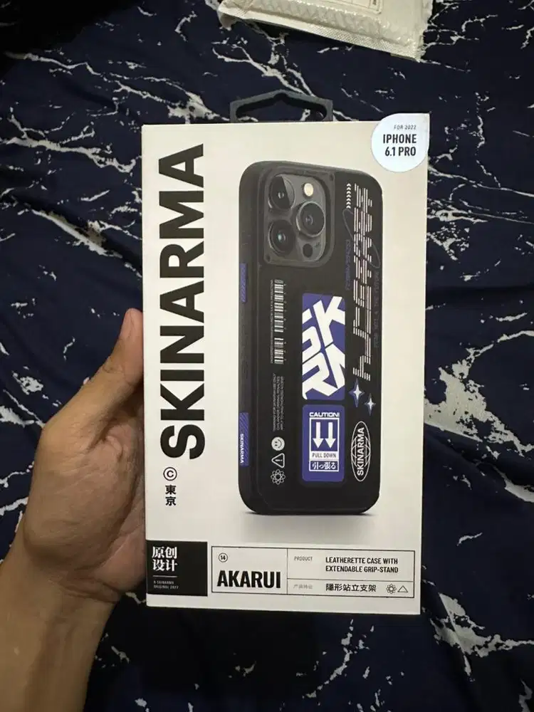 Skinarma iPhone 14 Pro