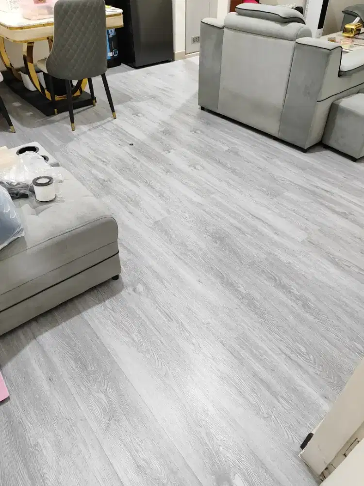 Lantai spc baru premium bahan tebal 4mm tahan air vinyl spc tanpa lem