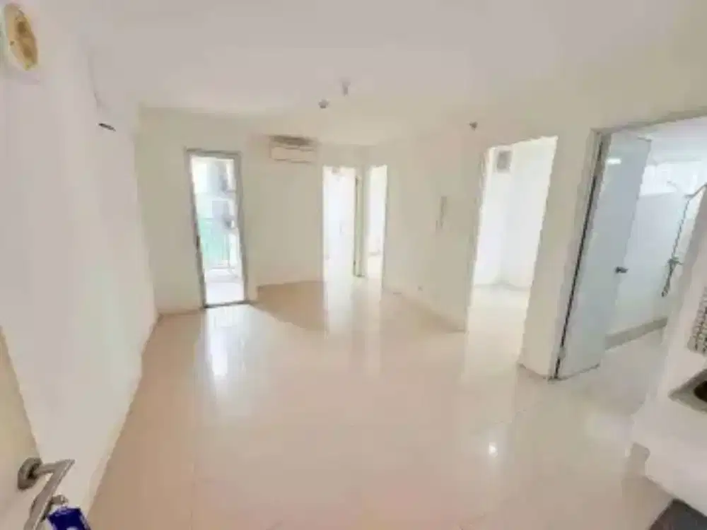 Dijual Unit 3BR kosongan atas mall apartemen Bassura City Alamanda