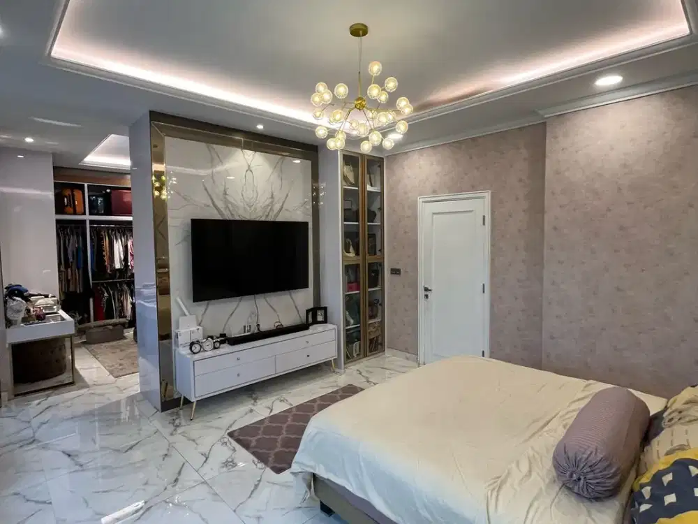 Rumah Mewah Minimalis Dijual di Cluster Feronia Alam Sutera (Kondisi Bagus)