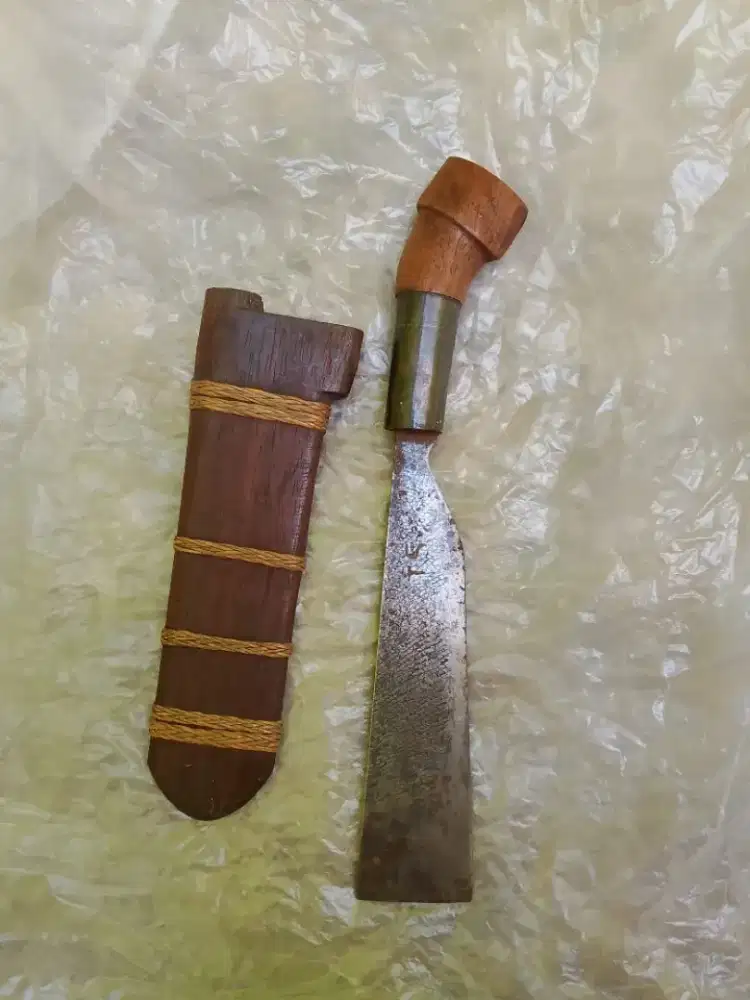 Golok Khas Karo