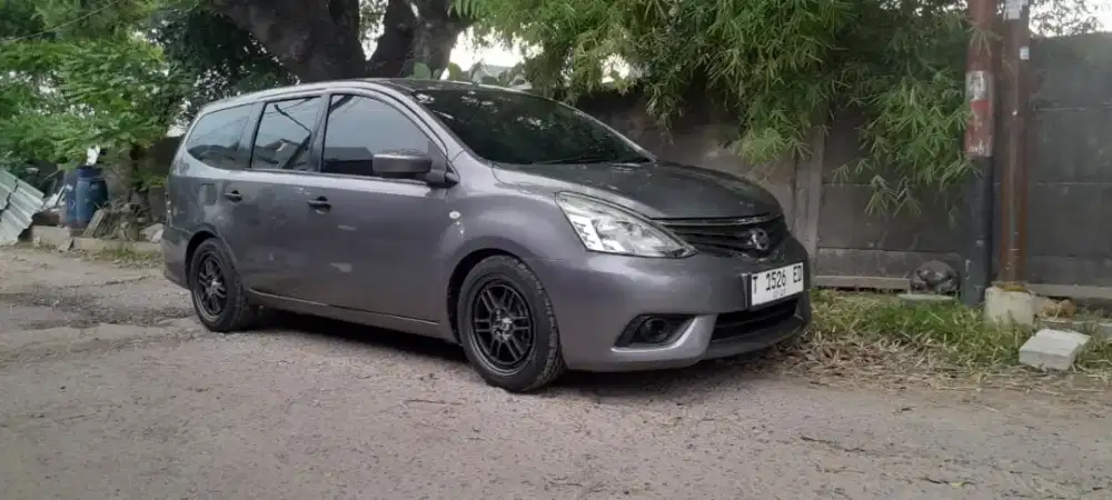 Nissan Grand livina 2014 Bensin