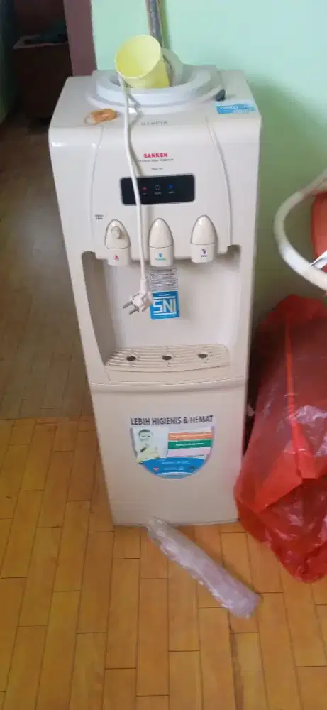 Dispenser Sanken