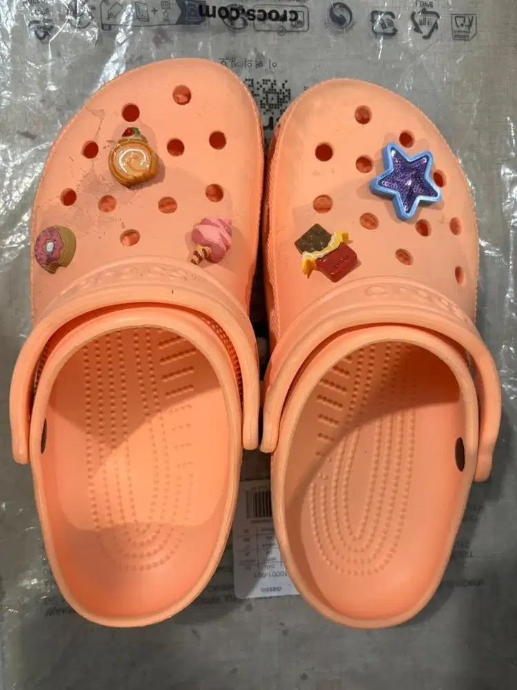 Preloved Crocs Classic Peach