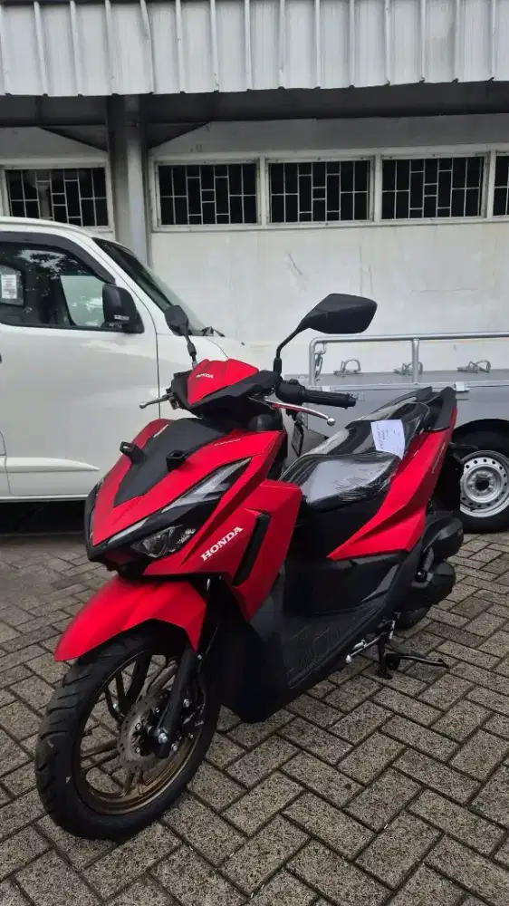 HONDA VARIO 125 ISS MERAH