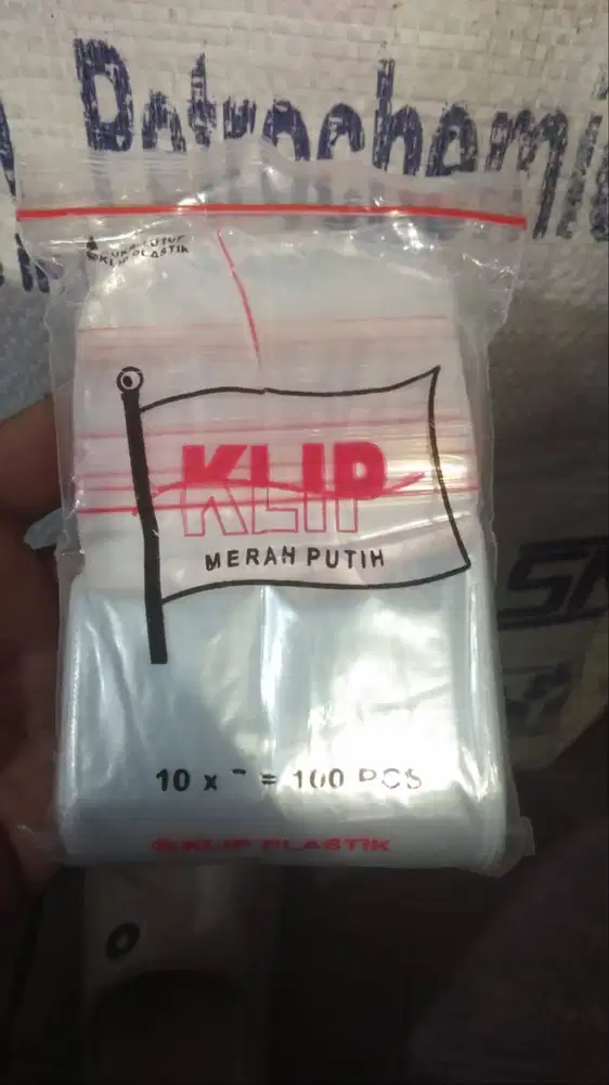 Dijual plastik klip uk 7x10 merk merah putih