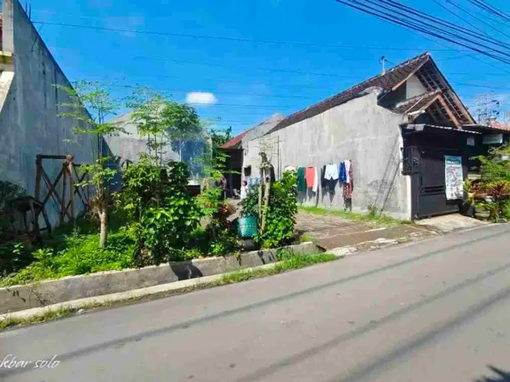 dijual tanah karangasem solo