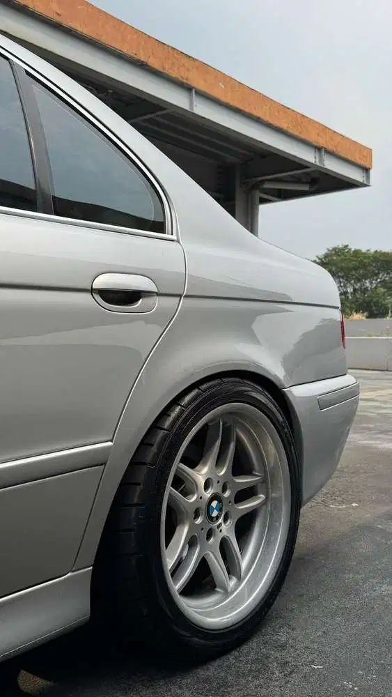 BMW 530i 2001 Bensin, E39, silver on grey,engine M54B30, automatik