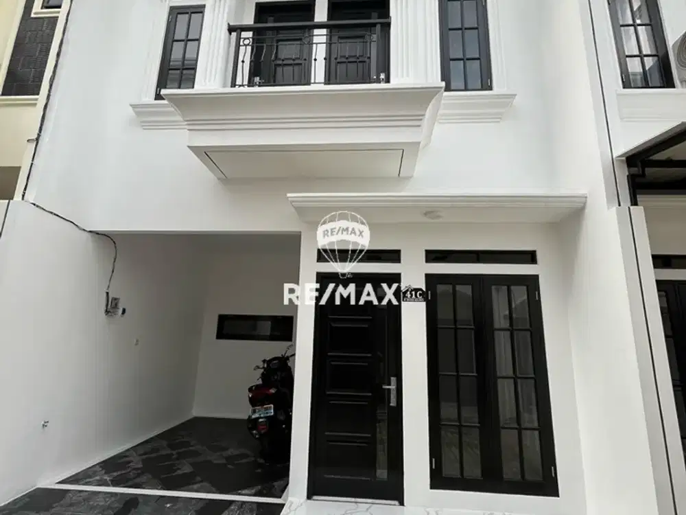 SIAP HUNI! RUMAH 2 LANTAI CLUSTER JAGAKARSA SELATAN JAKARTA