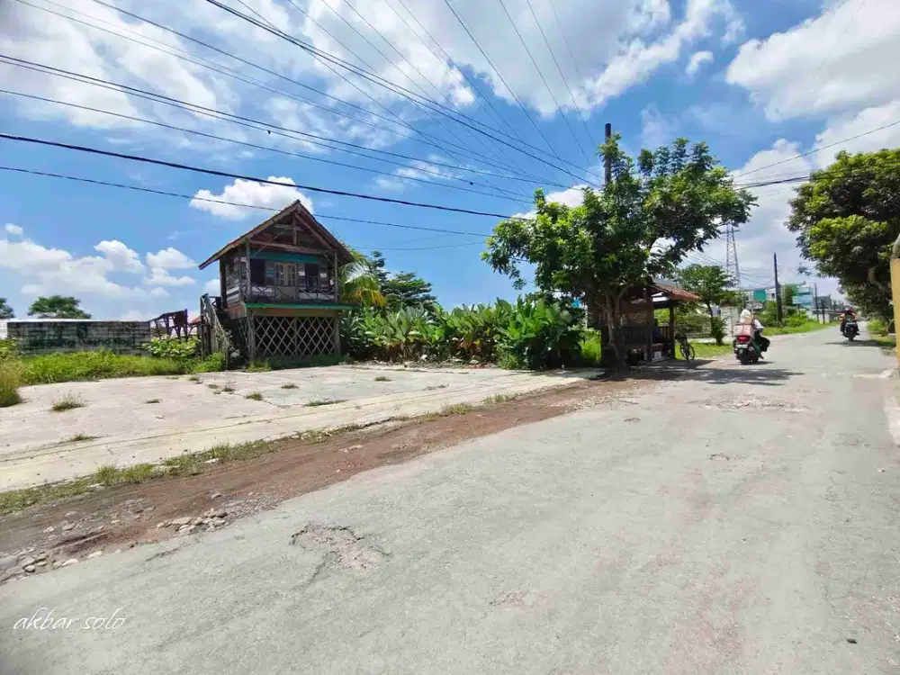 dijual tanah area kampus ums solo