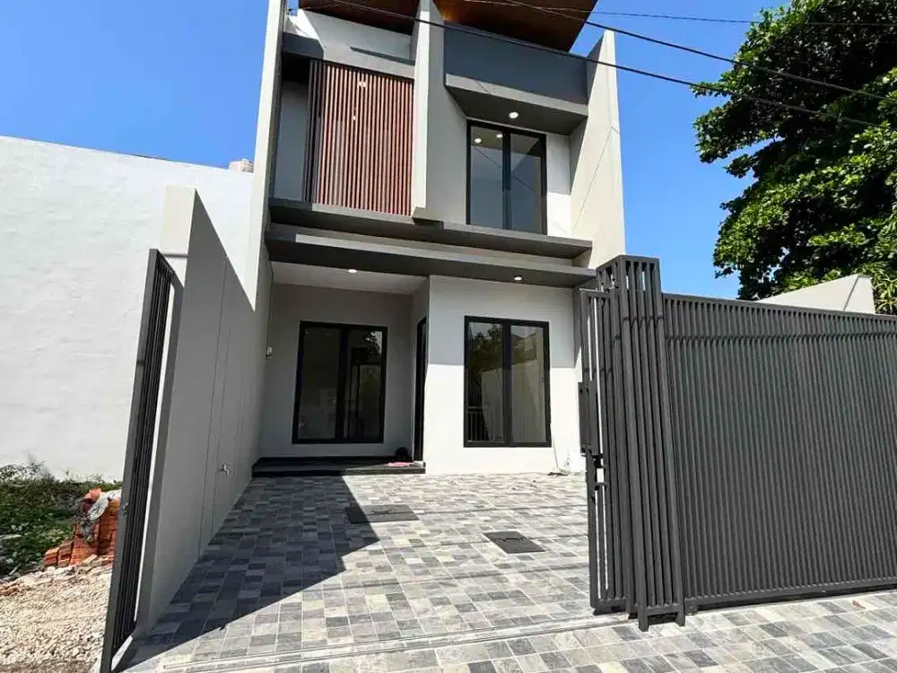Dijual Rumah Baru Manyar Lebar 6