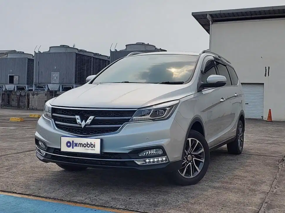 TDP 7, JT Wuling Cortez 1.8 L Lux AMT Bensin-AT Silver 2018
