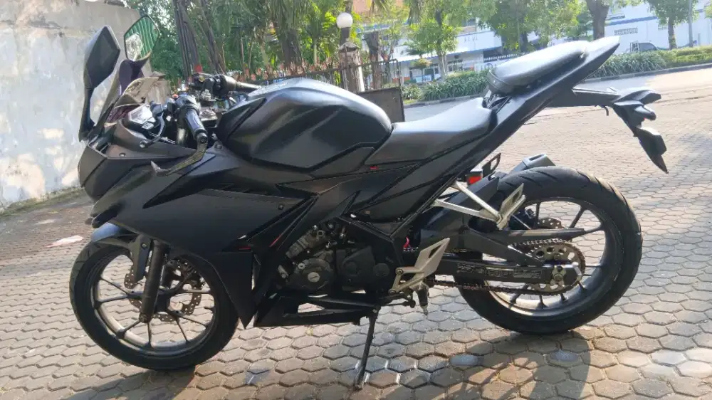 Cbr 150r Led tahun 2019 Black Plat L