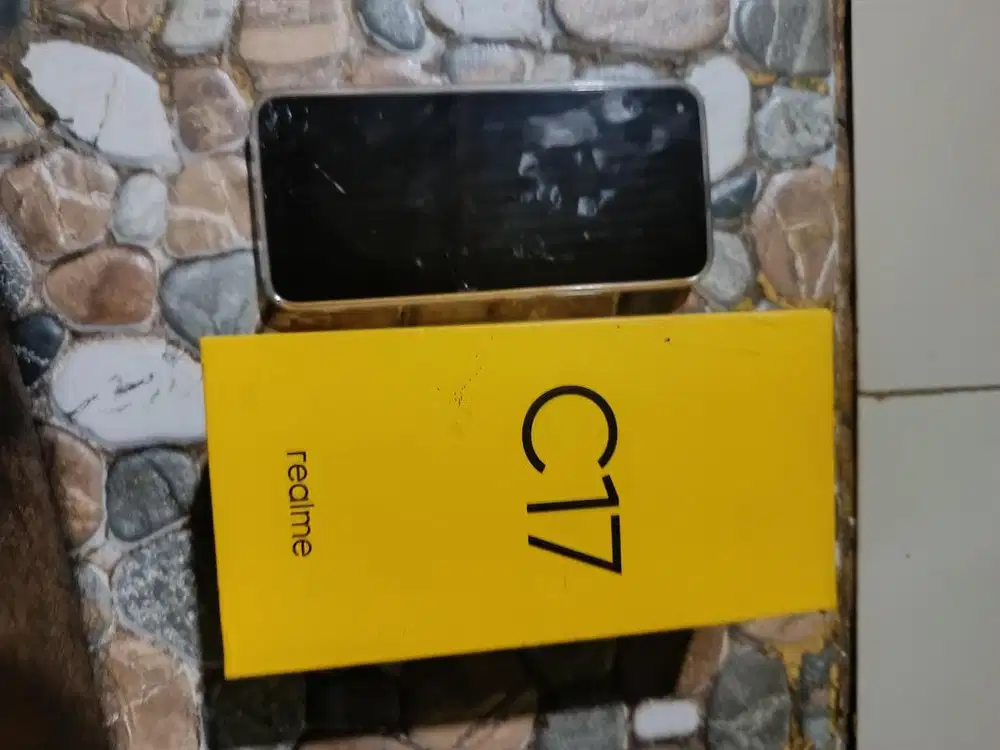 hp seccond realme c 17