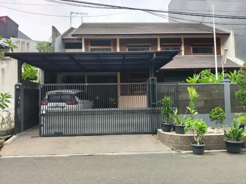 Dijual Rumah bagus di Pulomas Jakarta Timur Jakarta