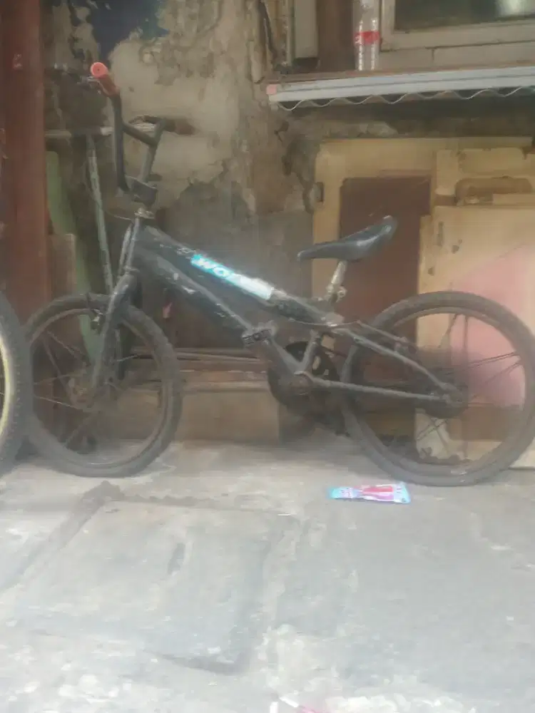Sepeda bmx uk 20