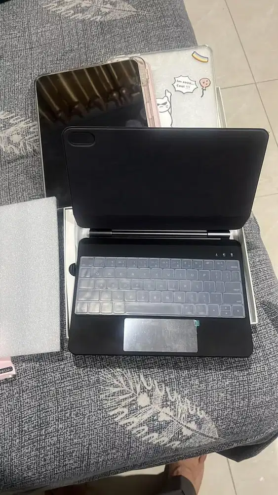 Ipad A16 gen 11 pemakaian perempuan mulus lengkap