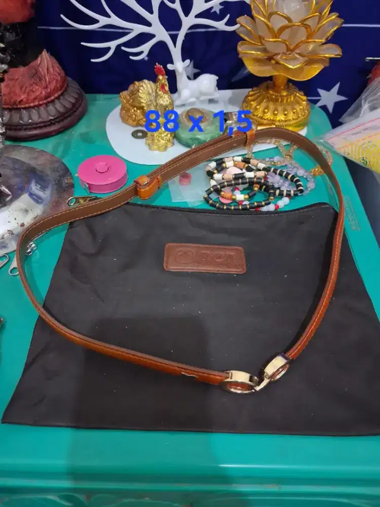 Tali tas branded
Braun buffel uk 88 x 1,5
Limited edition
Barang teraw